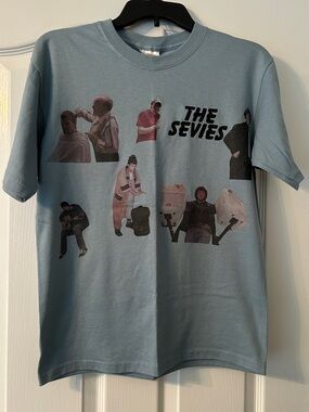 Sevies Hanes Light Blue Crewneck Tee